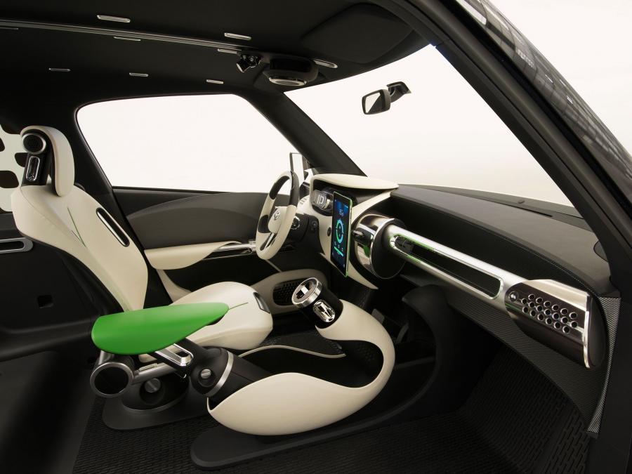  Toyota Urban Utility Concept 2014 года  (фото 5 из 10)